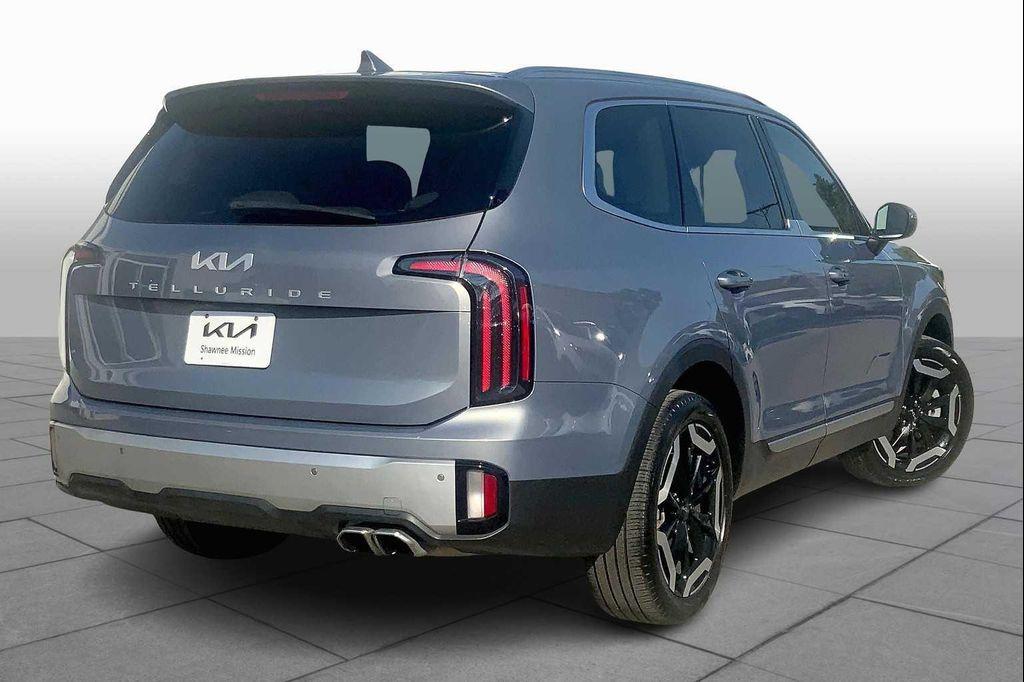 used 2024 Kia Telluride car, priced at $35,342