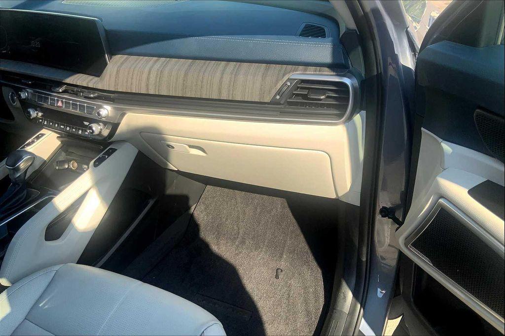 used 2024 Kia Telluride car, priced at $35,342