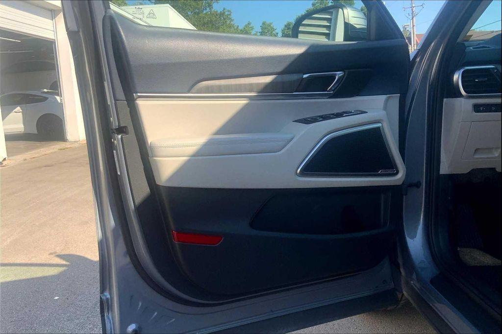 used 2024 Kia Telluride car, priced at $35,342