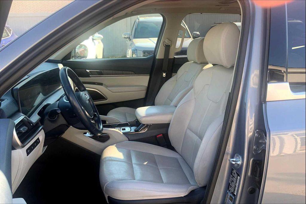 used 2024 Kia Telluride car, priced at $35,342