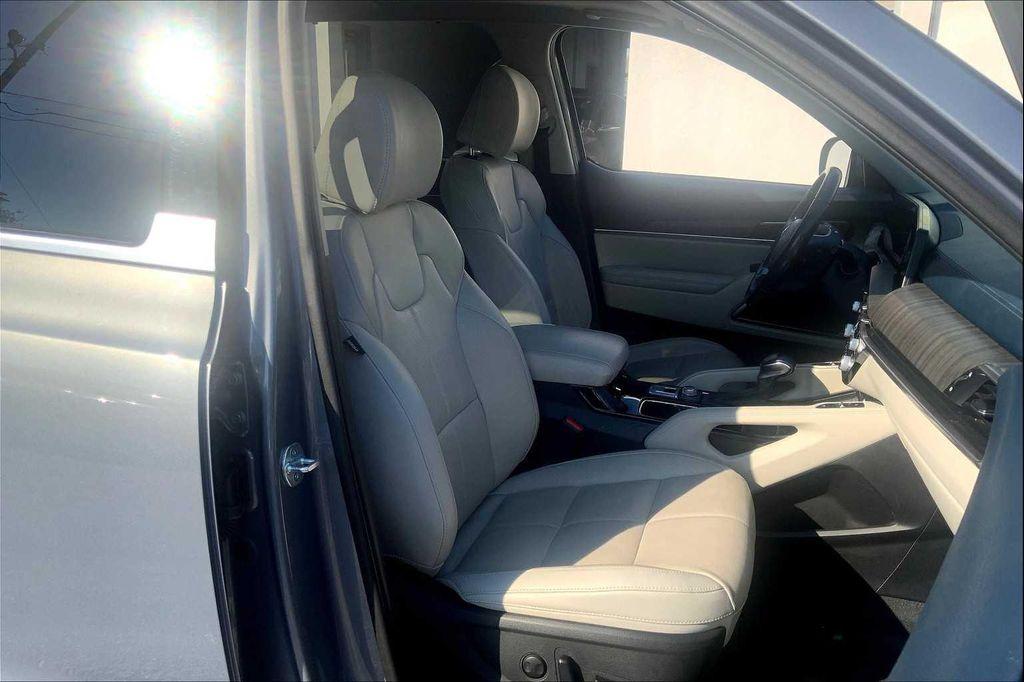 used 2024 Kia Telluride car, priced at $35,342