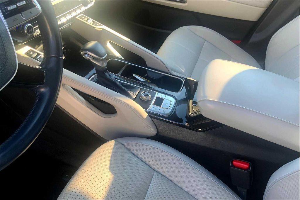 used 2024 Kia Telluride car, priced at $35,342