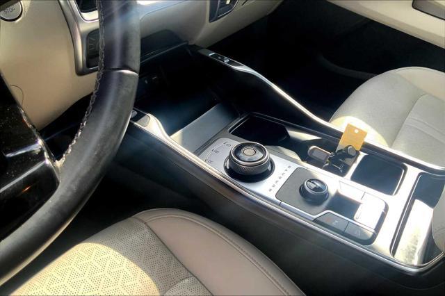 used 2023 Kia Sorento Hybrid car, priced at $32,338