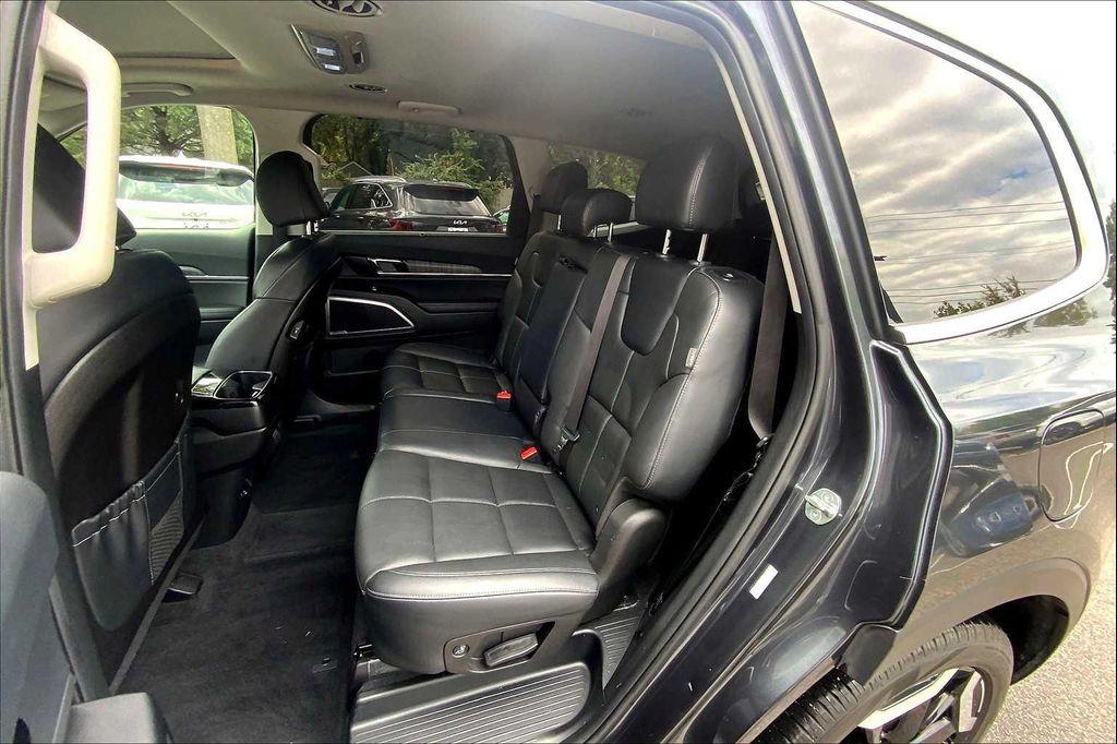 used 2024 Kia Telluride car, priced at $31,019