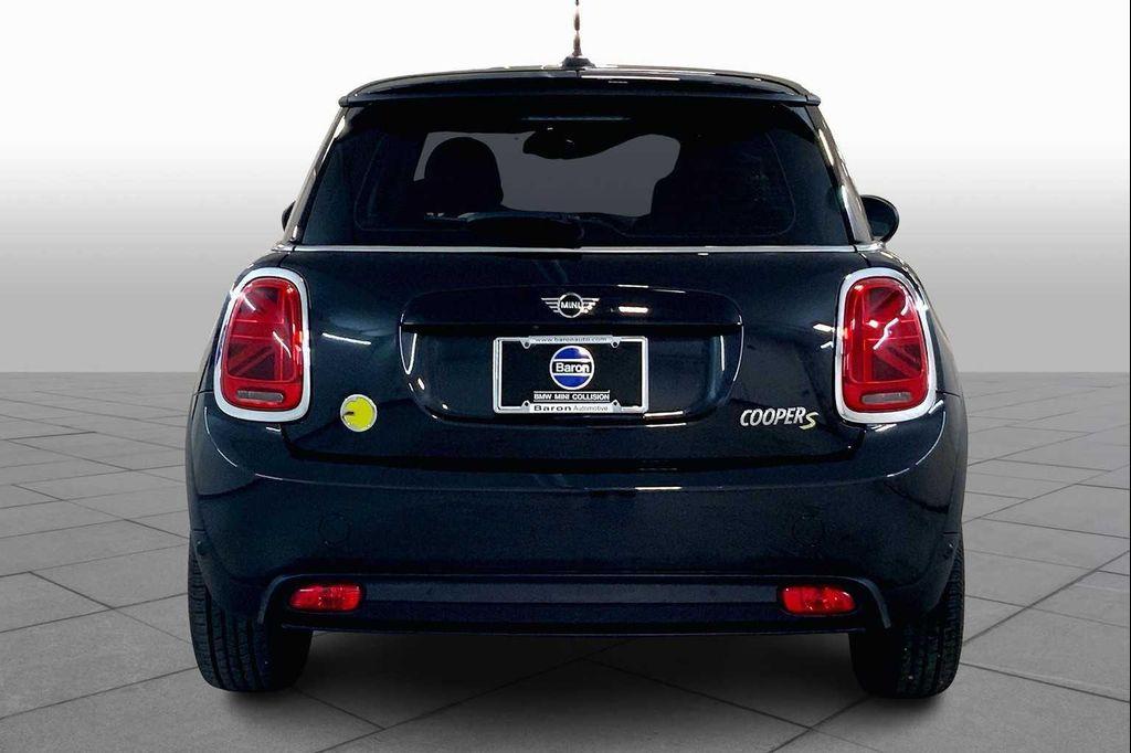 used 2024 MINI Hardtop car, priced at $24,908