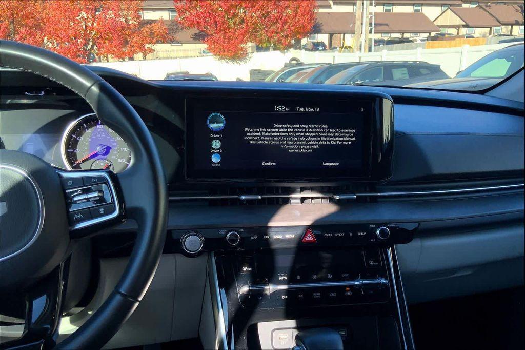 used 2024 Kia Carnival car, priced at $33,898