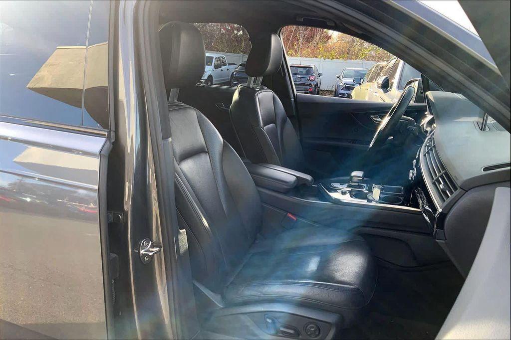 used 2019 Audi Q7 car, priced at $19,714