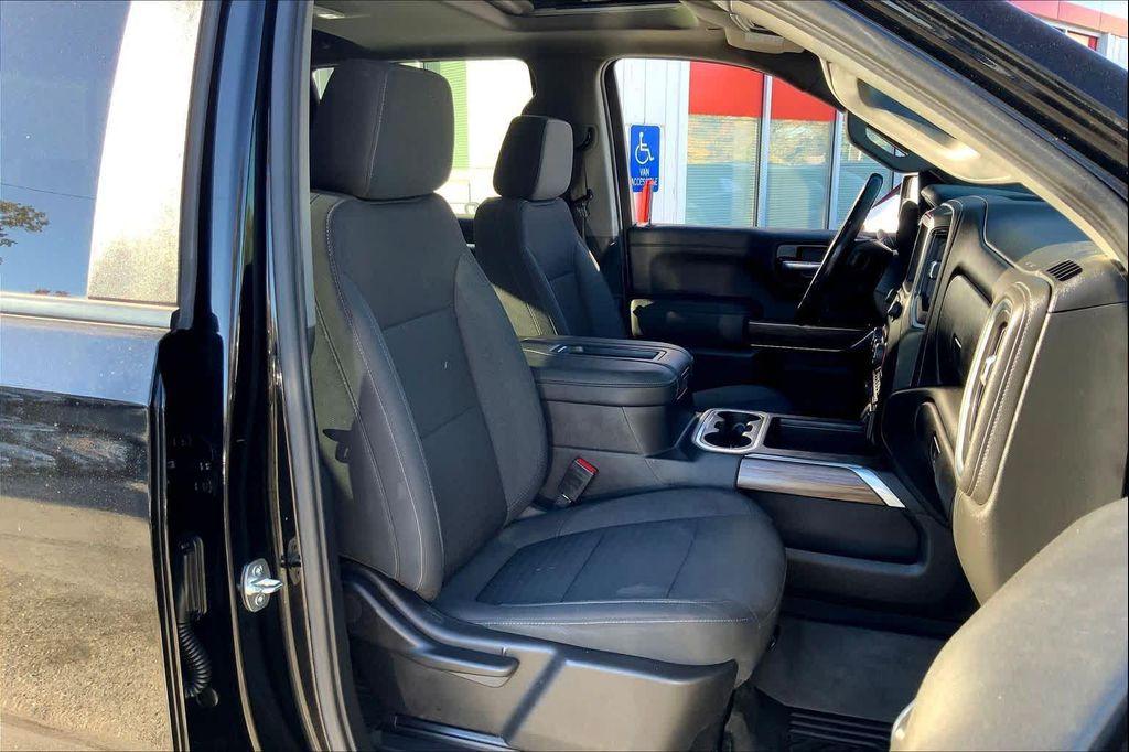 used 2022 Chevrolet Silverado 1500 car, priced at $37,989