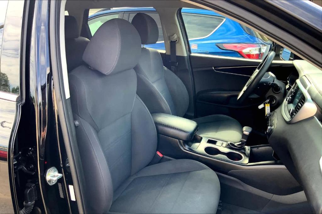 used 2019 Kia Sorento car, priced at $16,659