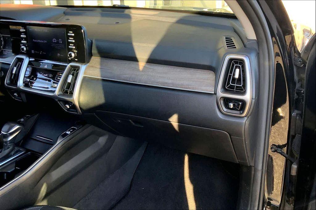 used 2021 Kia Sorento car, priced at $21,998
