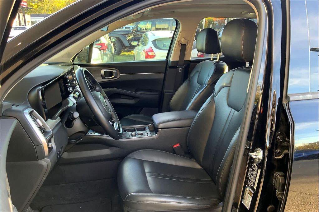 used 2021 Kia Sorento car, priced at $21,998