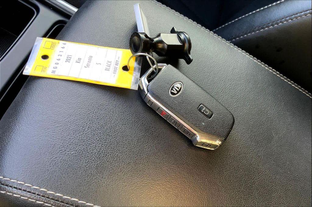 used 2021 Kia Sorento car, priced at $21,998