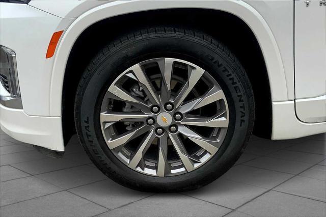 used 2023 Chevrolet Traverse car, priced at $34,859