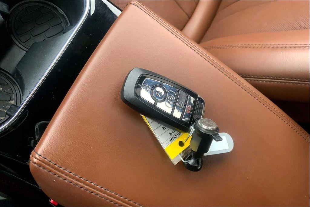 used 2022 Lincoln Nautilus car, priced at $38,998