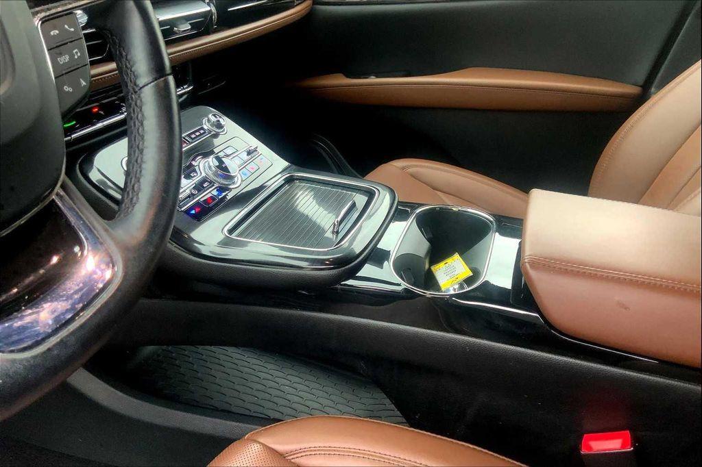 used 2022 Lincoln Nautilus car, priced at $38,998