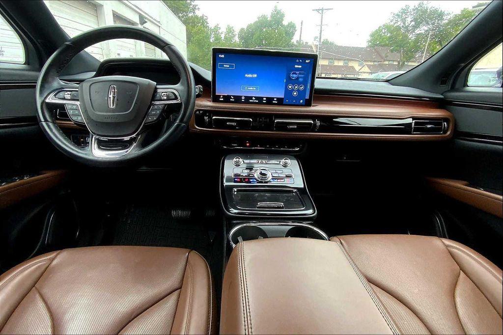 used 2022 Lincoln Nautilus car, priced at $38,998