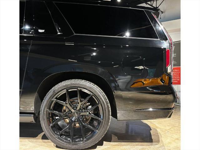 used 2022 Cadillac Escalade ESV car, priced at $72,999