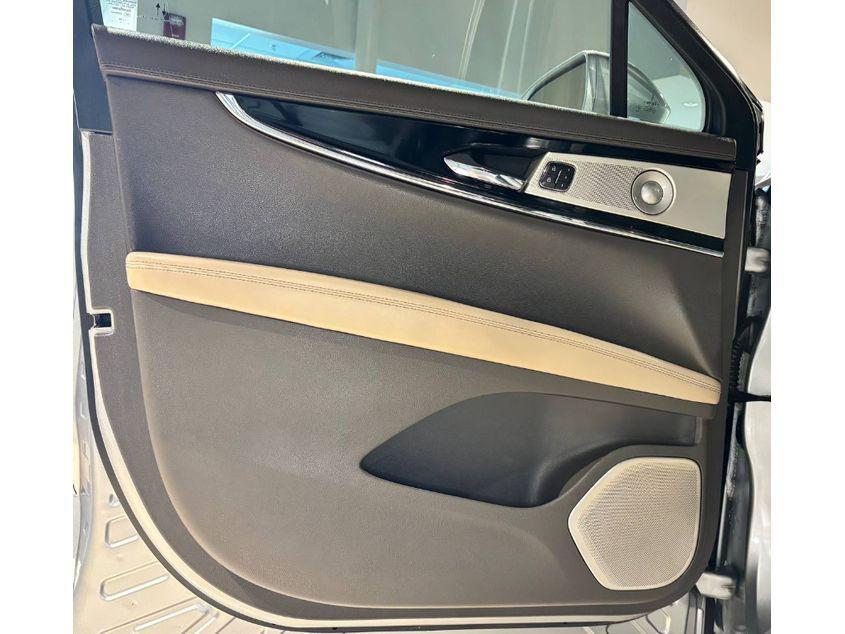 used 2022 Lincoln Nautilus car, priced at $37,999