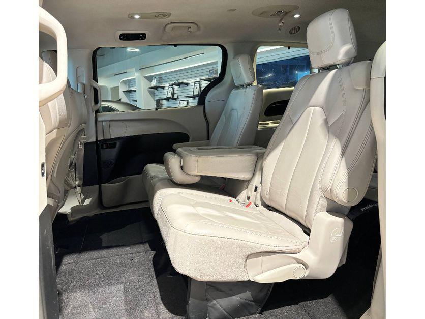 used 2017 Chrysler Pacifica car, priced at $8,999