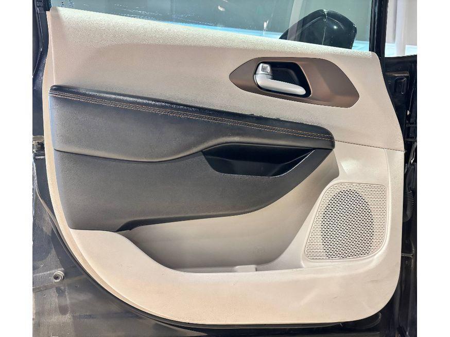 used 2017 Chrysler Pacifica car, priced at $8,999