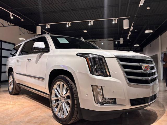 used 2020 Cadillac Escalade ESV car, priced at $34,990