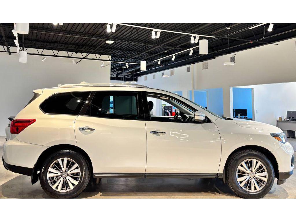 used 2020 Nissan Pathfinder car, priced at $13,999