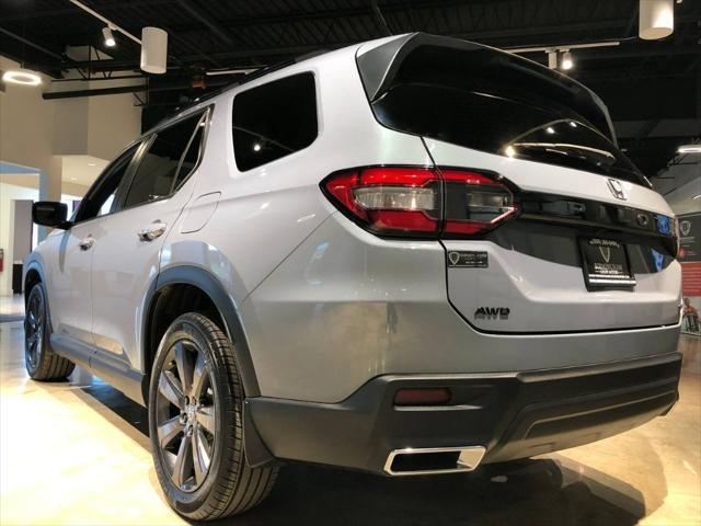 used 2025 Honda Pilot car, priced at $39,999