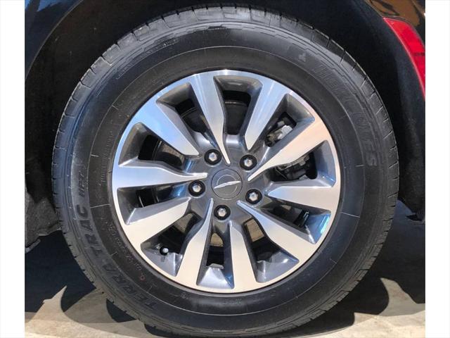 used 2022 Chrysler Pacifica Hybrid car, priced at $22,275