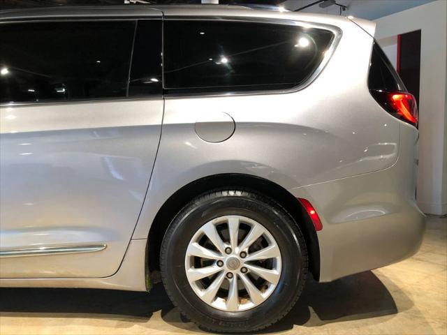 used 2018 Chrysler Pacifica car, priced at $13,786