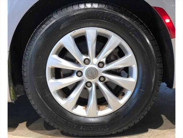 used 2018 Chrysler Pacifica car, priced at $13,786