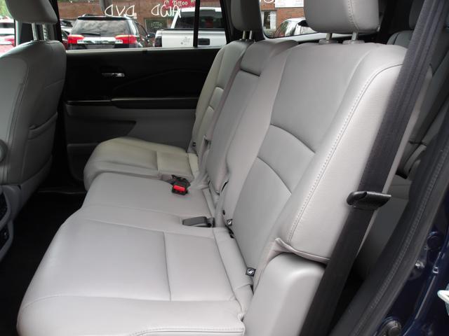 used 2022 Honda Pilot car, priced at $31,429