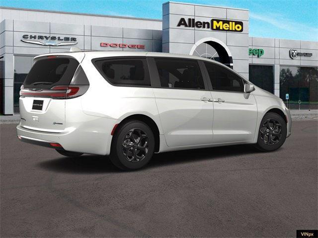 new 2023 Chrysler Pacifica Hybrid car, priced at $39,008