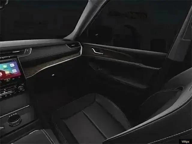 new 2025 Jeep Grand Cherokee car, priced at $49,121