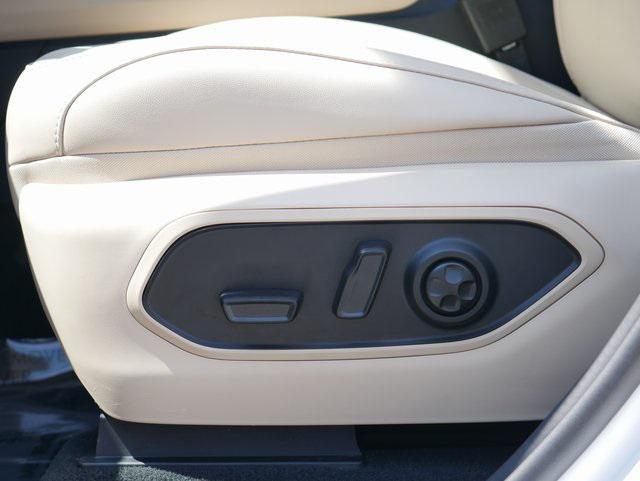 used 2022 Jeep Grand Cherokee car, priced at $37,672
