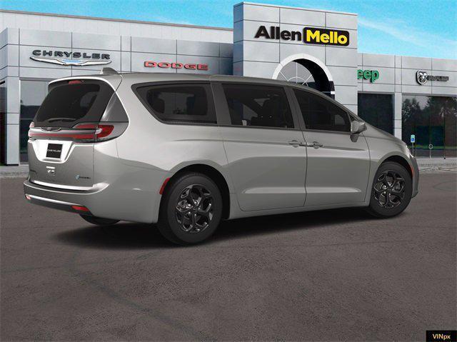 new 2023 Chrysler Pacifica Hybrid car, priced at $39,626