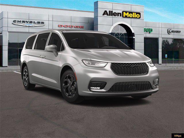 new 2023 Chrysler Pacifica Hybrid car, priced at $39,626