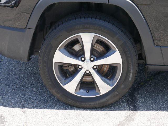 used 2019 Jeep Cherokee car, priced at $17,950