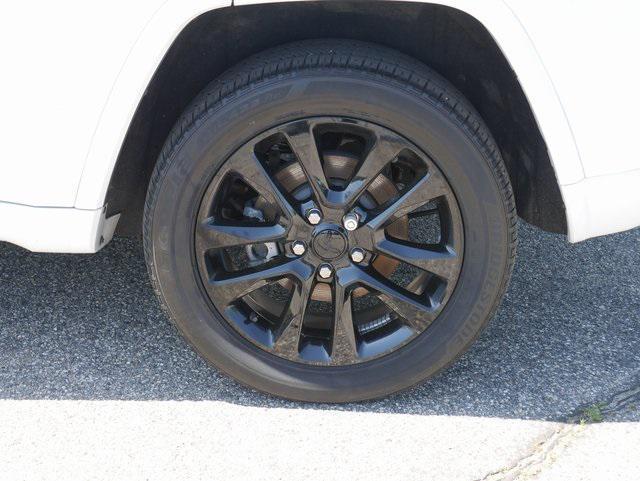 used 2022 Jeep Grand Cherokee car, priced at $33,642