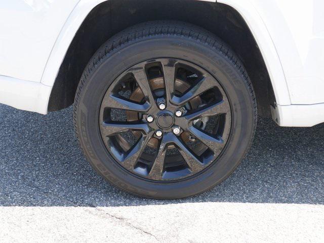used 2022 Jeep Grand Cherokee car, priced at $33,642