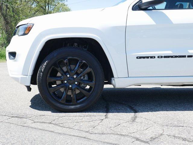 used 2022 Jeep Grand Cherokee car, priced at $33,642
