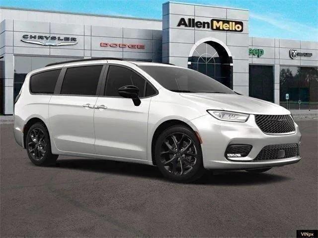 new 2024 Chrysler Pacifica car, priced at $40,616