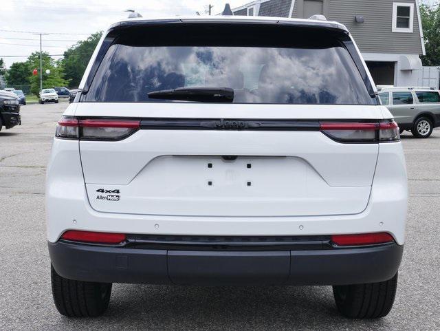 used 2024 Jeep Grand Cherokee car, priced at $38,620