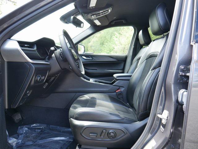used 2023 Jeep Grand Cherokee car, priced at $34,000