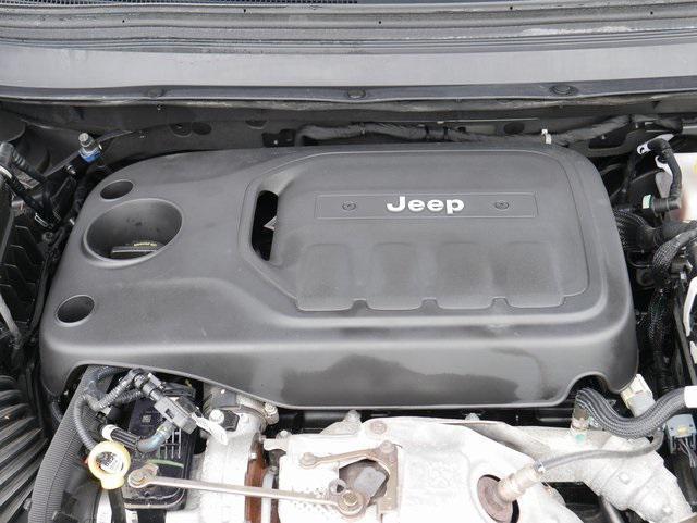 used 2020 Jeep Cherokee car, priced at $20,189