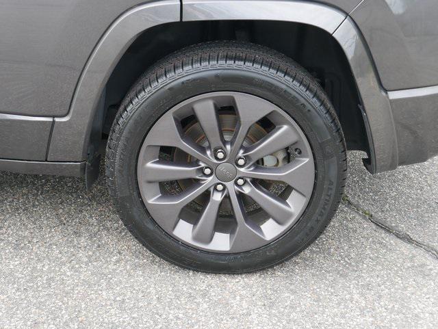 used 2020 Jeep Cherokee car, priced at $20,189