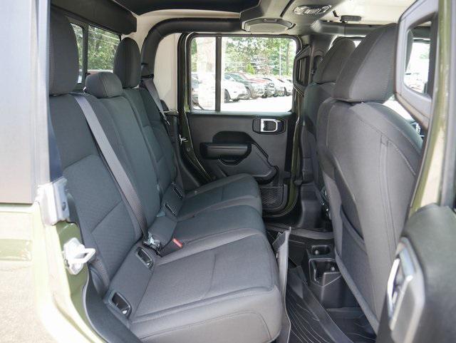 used 2022 Jeep Gladiator car, priced at $39,420