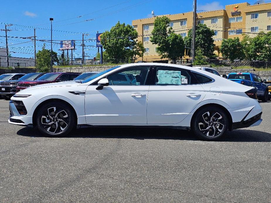 new 2024 Hyundai Sonata car, priced at $30,045