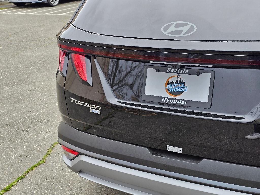 new 2025 Hyundai TUCSON Hybrid car, priced at $33,536