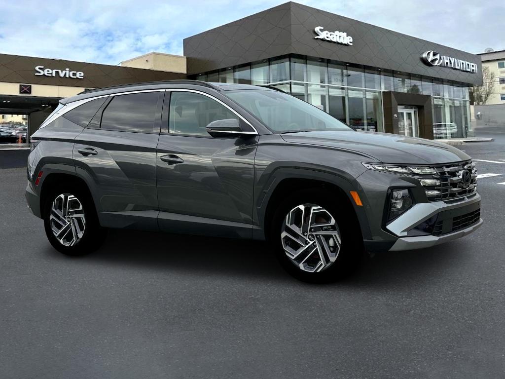 new 2025 Hyundai TUCSON Hybrid car, priced at $38,013