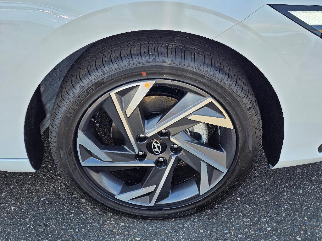 new 2025 Hyundai ELANTRA HEV car, priced at $27,906